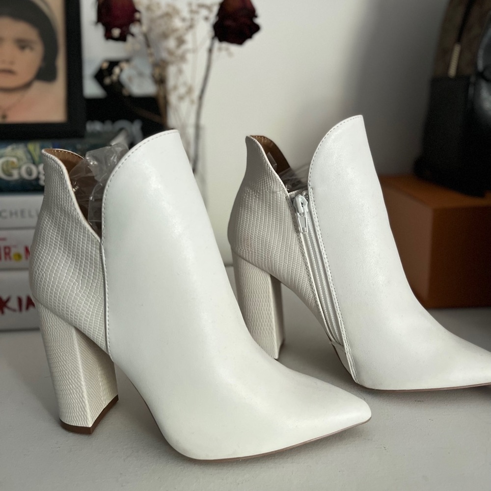 White block booties